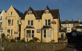 Menai Bank Hotel  2*