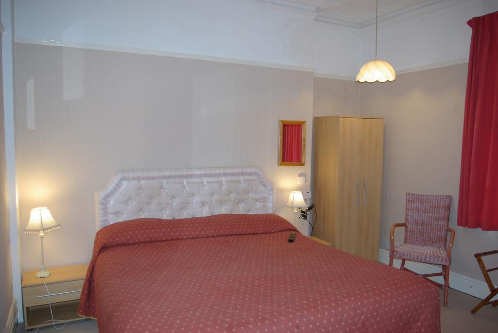 Menai Bank Hotel Карнарвон Номер фото