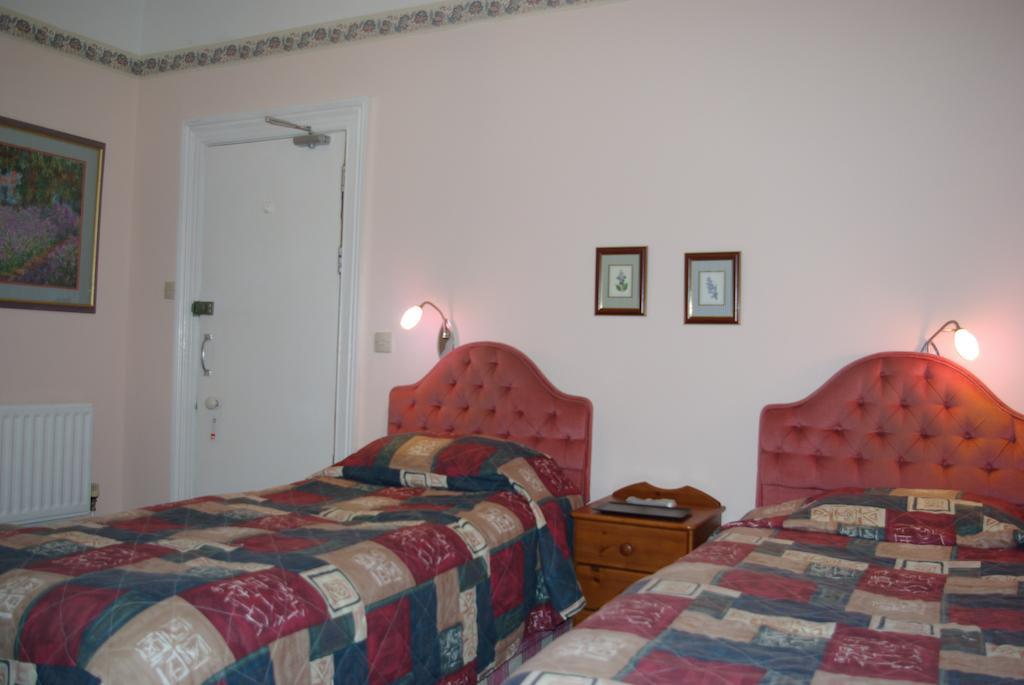 Menai Bank Hotel Карнарвон Номер фото