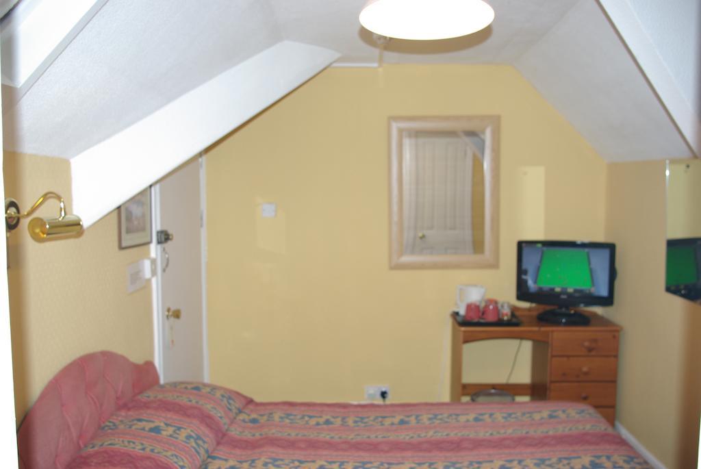Menai Bank Hotel Карнарвон Номер фото