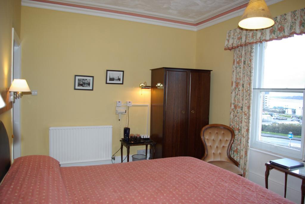 Menai Bank Hotel Карнарвон Номер фото