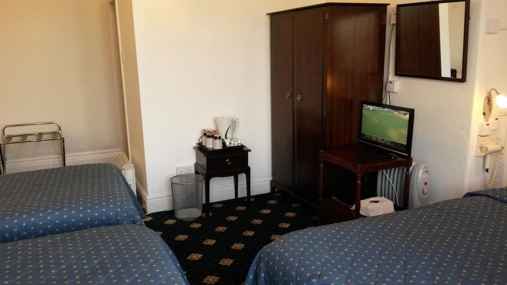 Menai Bank Hotel Карнарвон Номер фото
